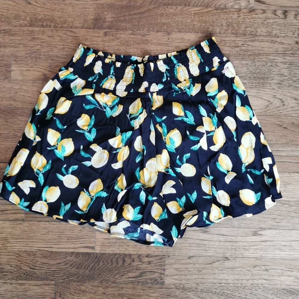 Pink Victoria's Secret Lemon Print Shorts XS NWT New
